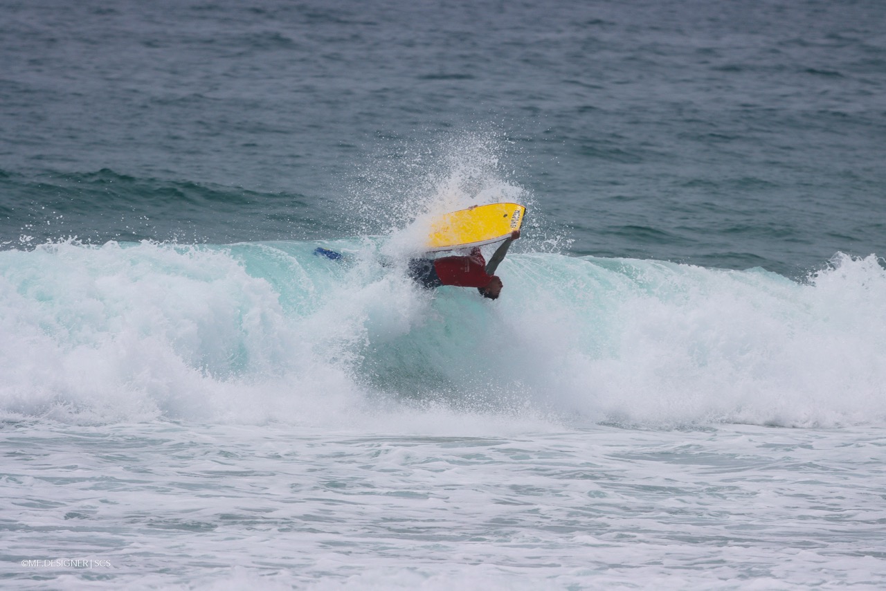 Condições Perfeitas e Muita Ação Marcam Primeiro Dia do Nacional de Bodyboard Esperanças na Lagoa de Albufeira